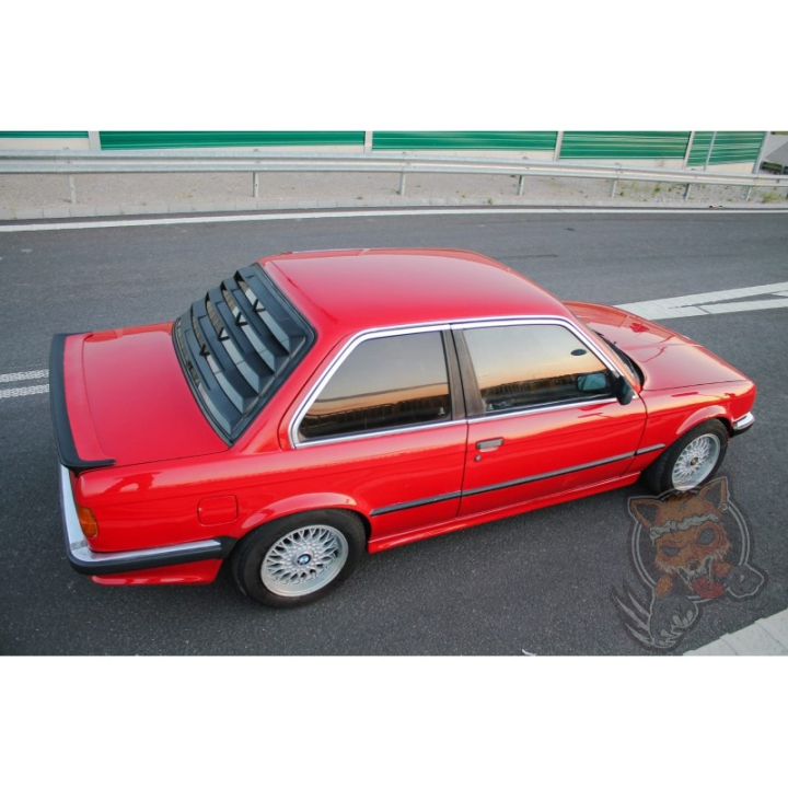 BMW E30 Bakruta Louver / Jalusi Abmax i gruppen Bilmodeller / BMW / 3-serie (E30) 1982-1994 / Styling hos DDESIGN AB (BBE30RWLOU)