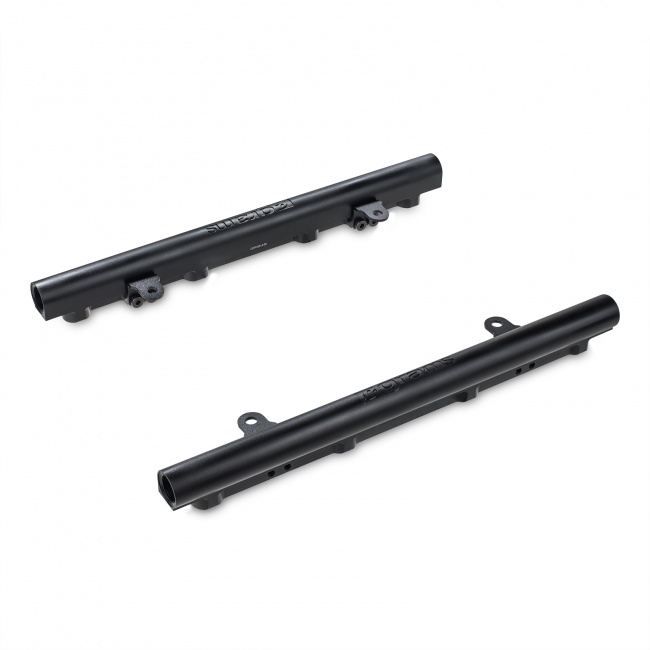 G50-04-1025 Ford Mustang / Ford F150 5.0 Coyote 2011-2018 Fuel Rail Svart Grams Performance
