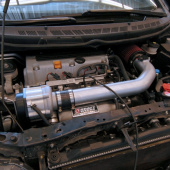 150-05-1330B Honda Civic SI 2006-2011 Kompressorkit Svart KRAFTWERKS (2)
