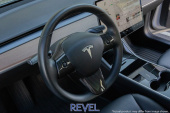 1TR4GT1AX01 Tesla Model 3 16-19 Kolfiber Rattinlägg Revel GT (2)