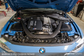 awe2660-13038 BMW F8x M3/M4 S-FLO Luftfilterkit Kolfiber AWE Tuning (1)